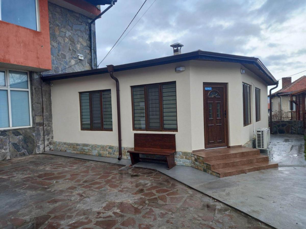 Villa Kesta Za Gosti Elit Saparewa Banja Exterior foto